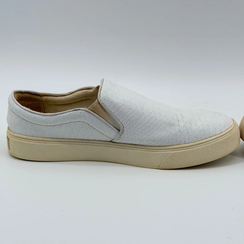 Aldo Womens White Snakeskin Embossed Slip On Sneakers Shoes Size 7.5 US 38 EUR